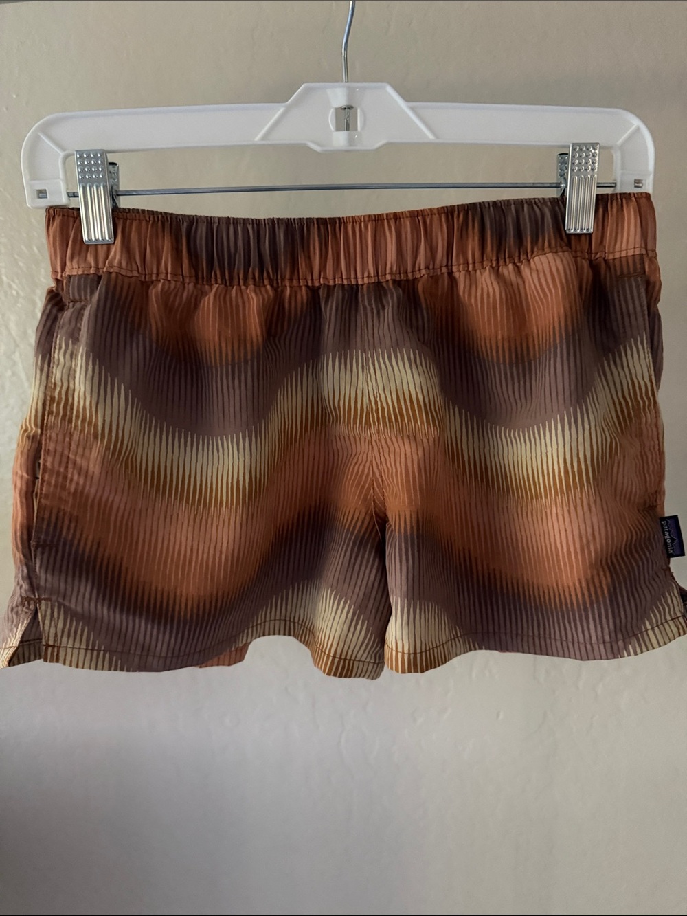 Patagonia Orange and Cream Tie-Dye Shorts Size XS